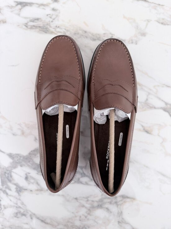 NWT - Rockport Classic Penny Loafer M76444 - Brown?